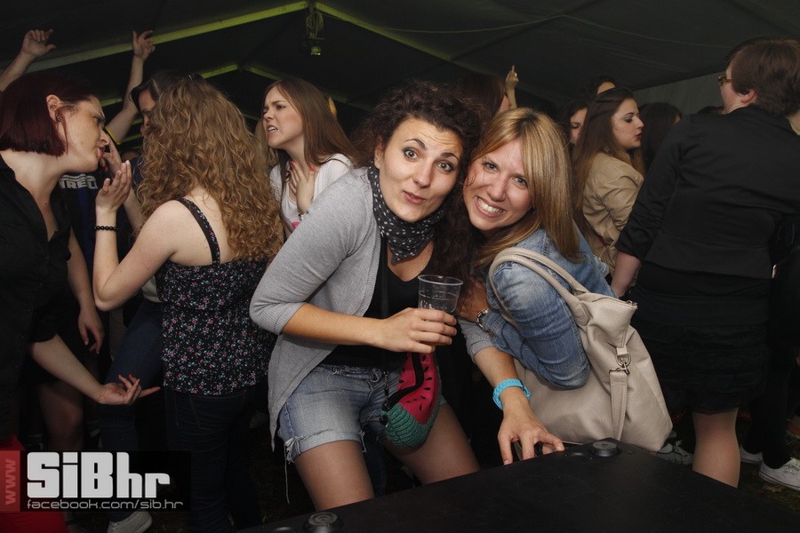 studentska_rostiljada_Mejasi_Si
