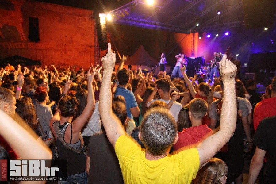 dubioza_sars_2014_zoran_bastion dubioza_sars_2014_zoran_bastion