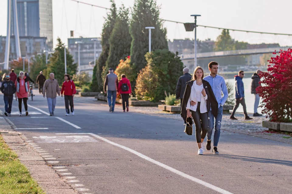 Nedjeljna šetnja promenadom