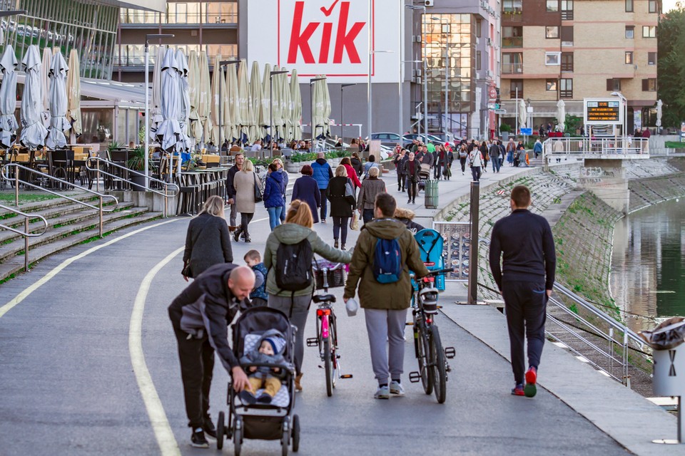 Nedjeljna šetnja promenadom
