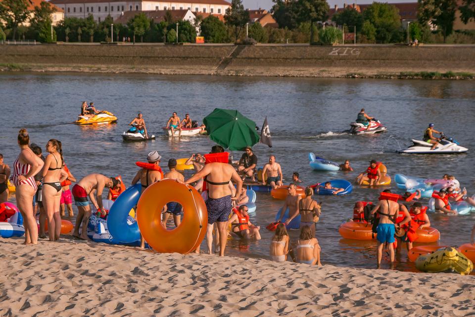 3. Gumiranje na Dravi