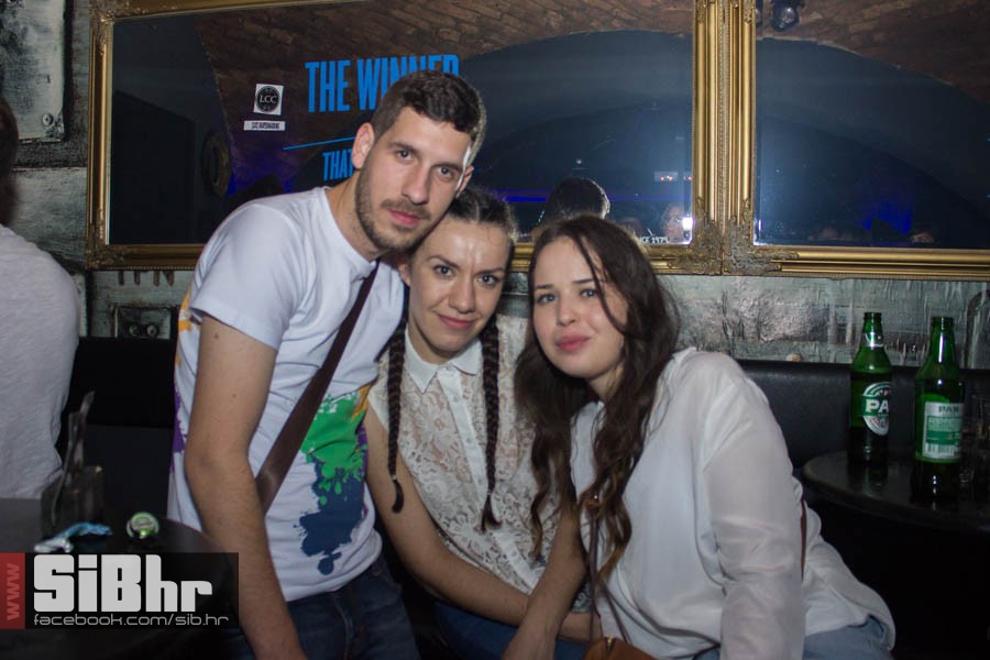 outside_i_tufna_27