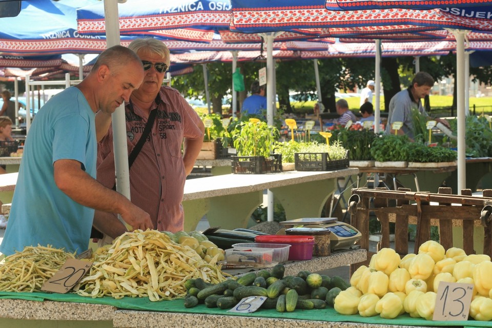 Zeleni četvrtak na osječkoj tržnici Zeleni četvrtak na osječkoj tržnici