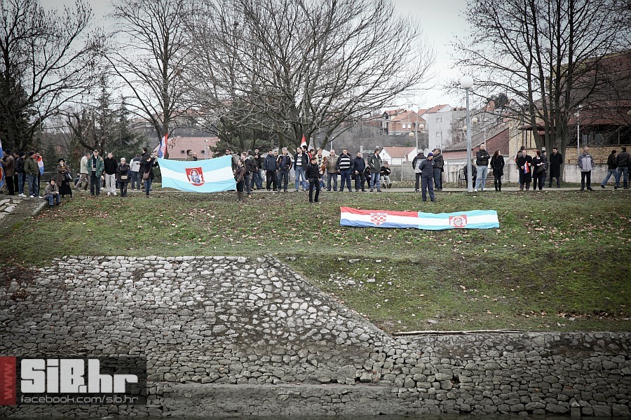 vukovar_prosvjed_protiv_cirilic