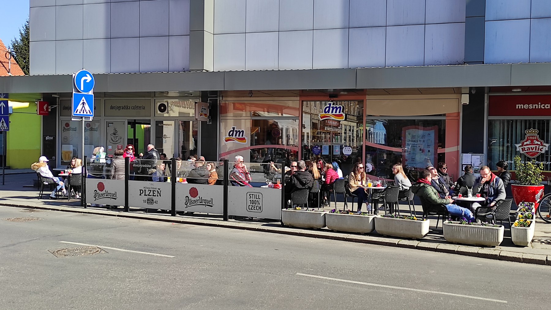 Nakon tri mjeseca Osječani ponovo sjeli na terase kafića