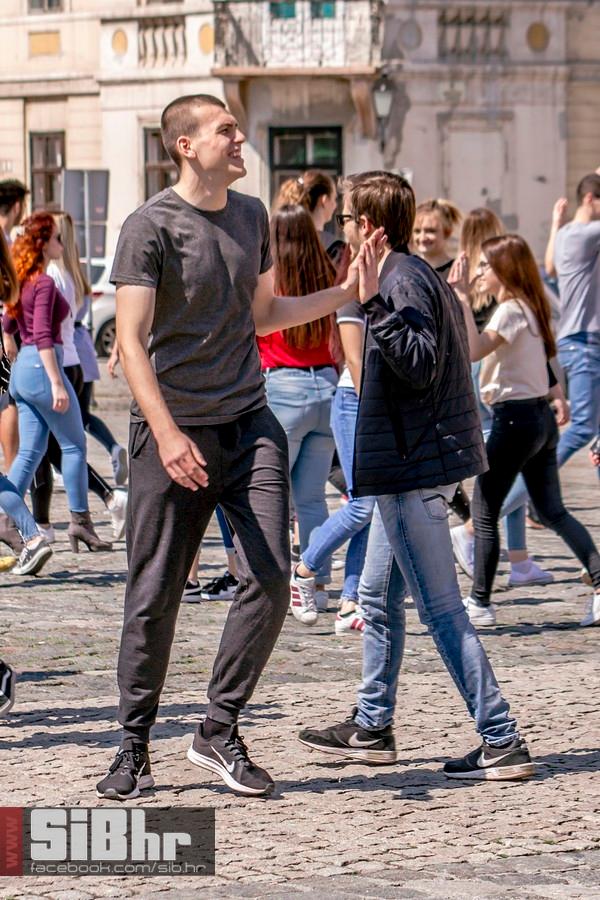 Qadrilla_II_proba_SiB_RTL_hr-04