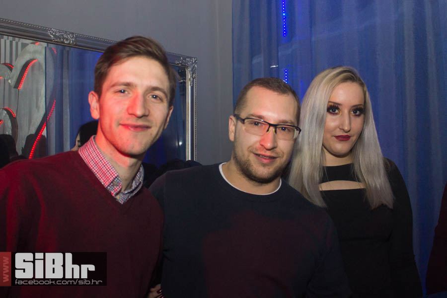 badnjak_u_tvrdji_SiBhr_12