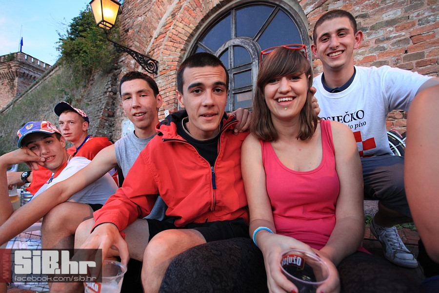 dc_party_14062012_sibhr_by_mban