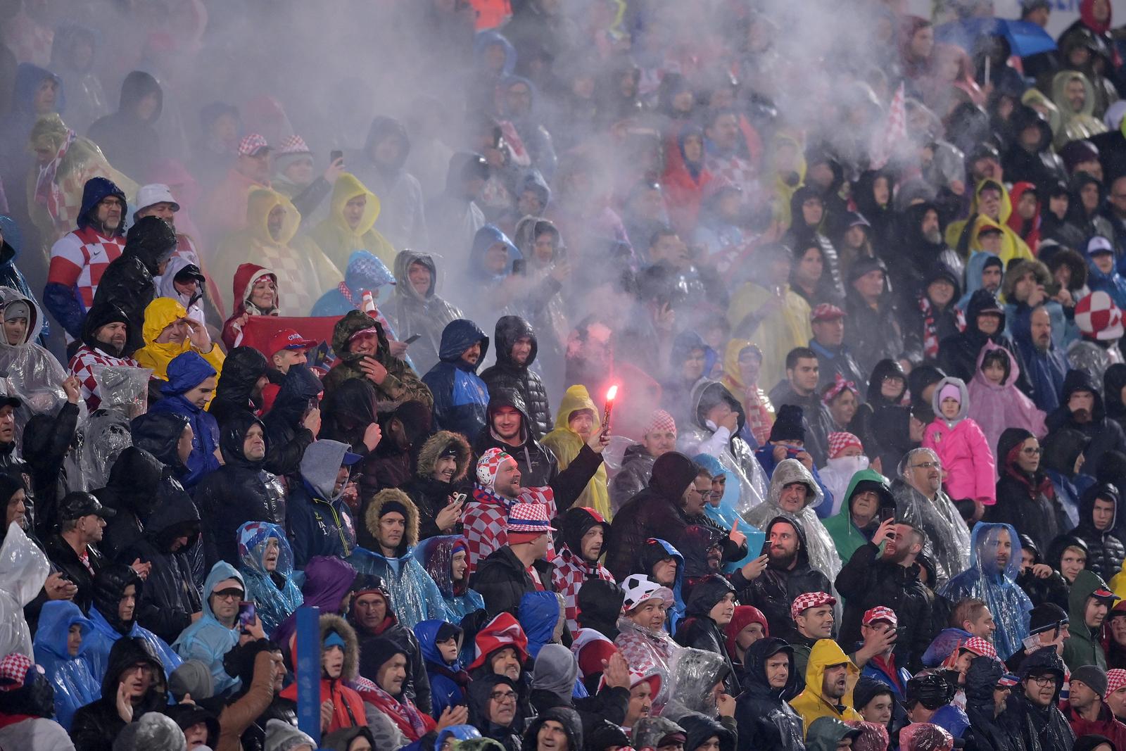Studeni 2021. – Navijači na kvalifikacijskoj utakmici za Svjetsko prvenstvo, Hrvatska – Slovačka