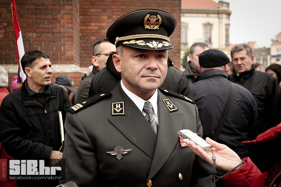 oslobodeni_generali_16112012_mb