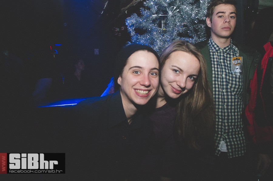 badnjak_u_tvrdji_9