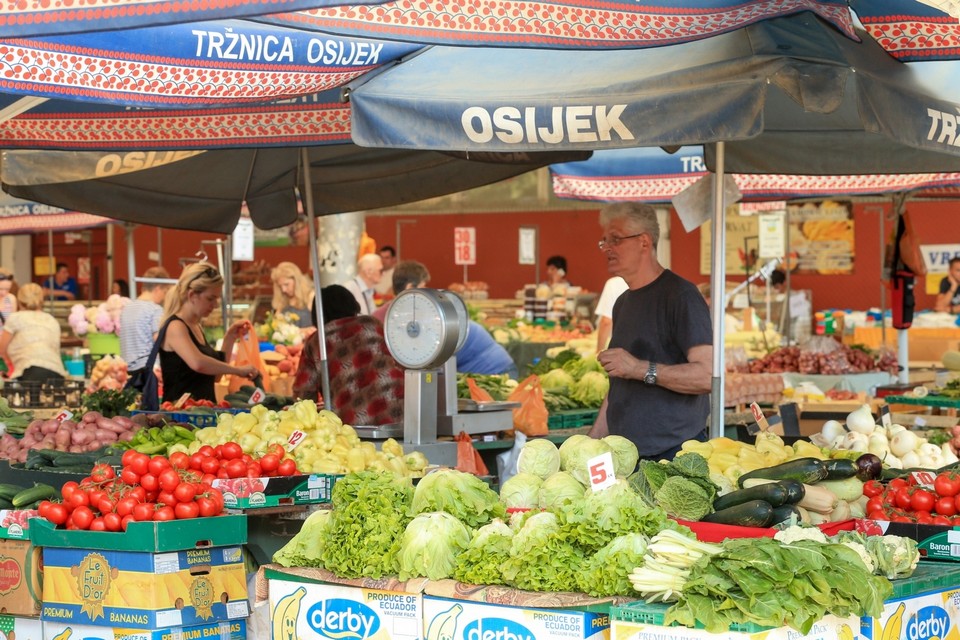 Zeleni četvrtak na osječkoj tržnici Zeleni četvrtak na osječkoj tržnici