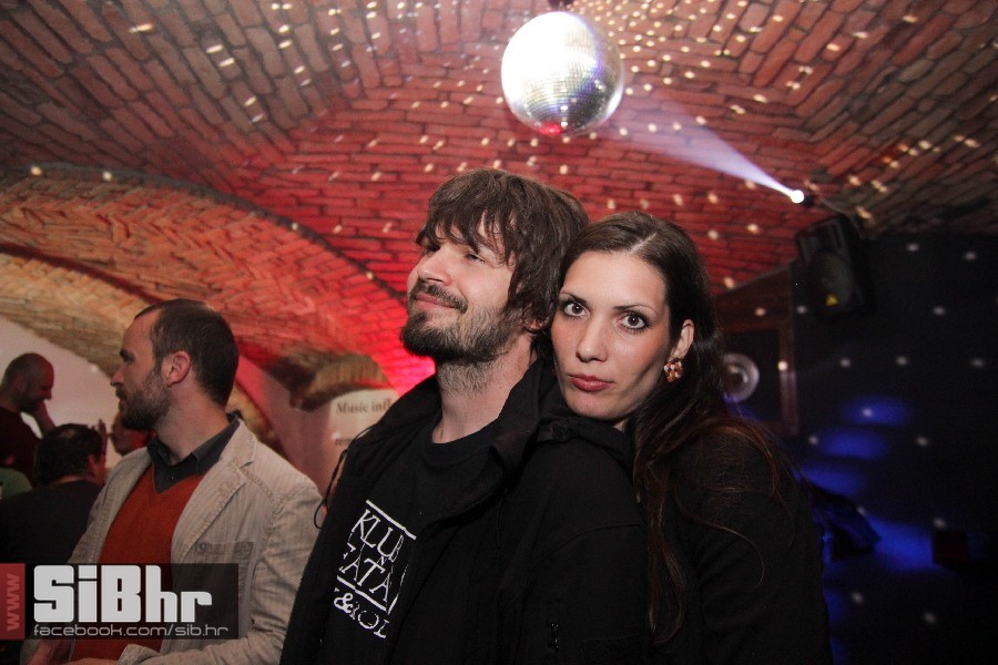exit_1105_SiBhr_16