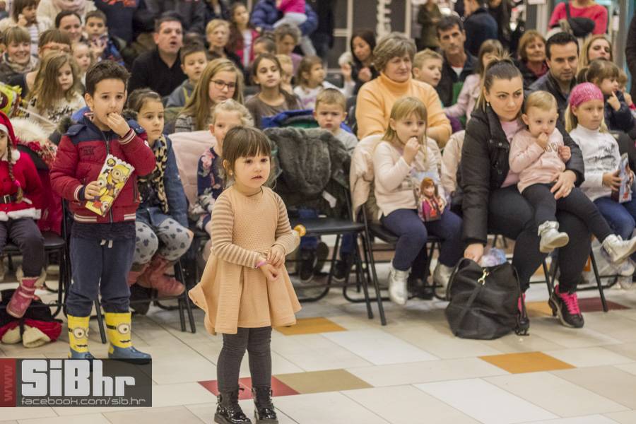 bozicna_predstava_mall_13