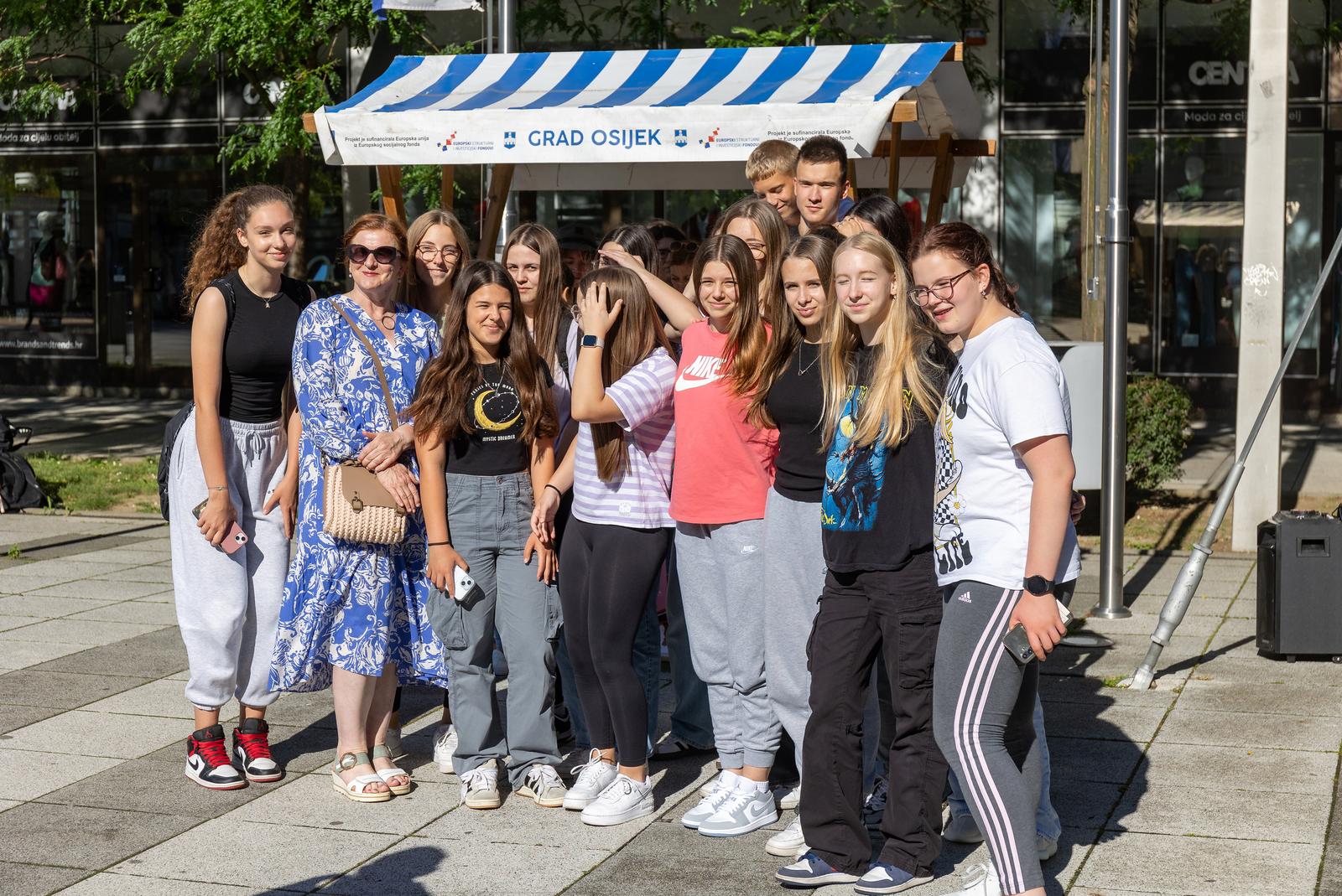 “Žena s glasom” Osijek “Žena s glasom” Osijek