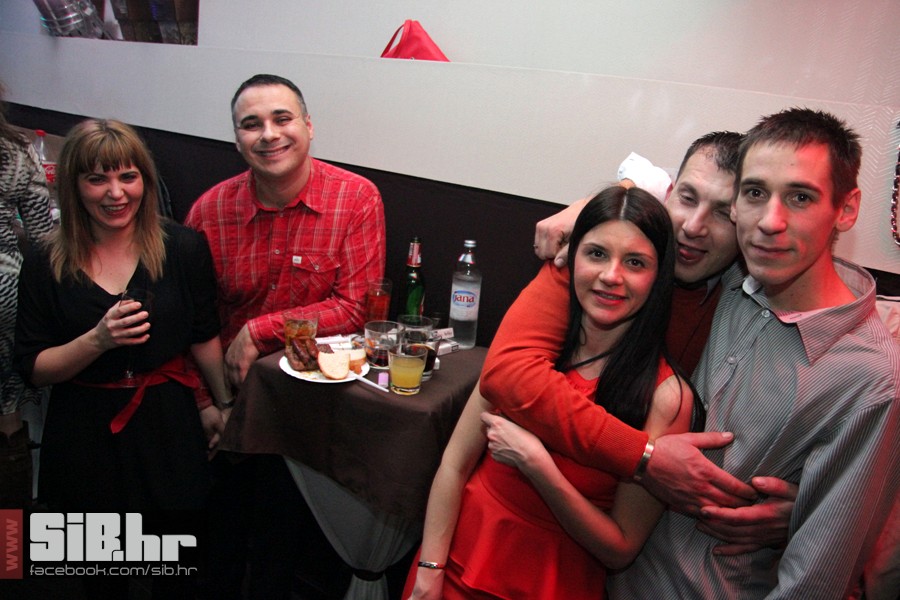 novagtrgkinolumiermediumlotus57 novagtrgkinolumiermediumlotus57