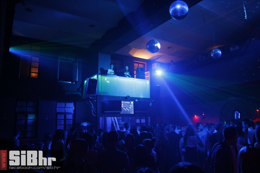 red_carpet_zoran_bastion_76