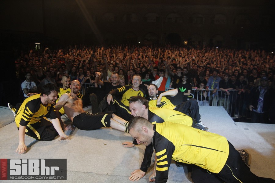 dubioza_sars_2014_zoran_bastion dubioza_sars_2014_zoran_bastion