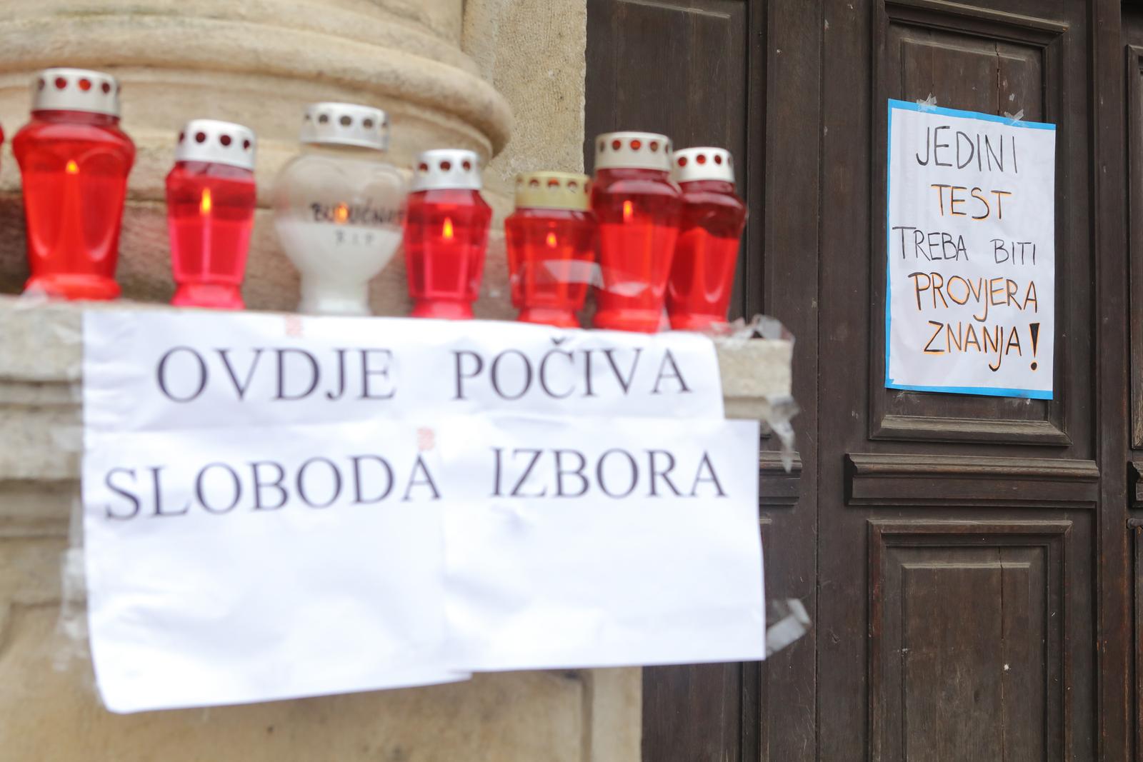 Osječki studenti prosvjedovali protiv obaveznih Covid potvrda na fakultetima