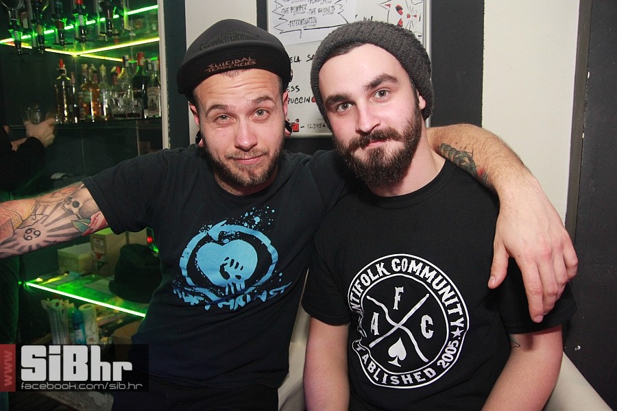 2014_11_1_nightlifeIMG_8753_exi 2014_11_1_nightlifeIMG_8753_exi