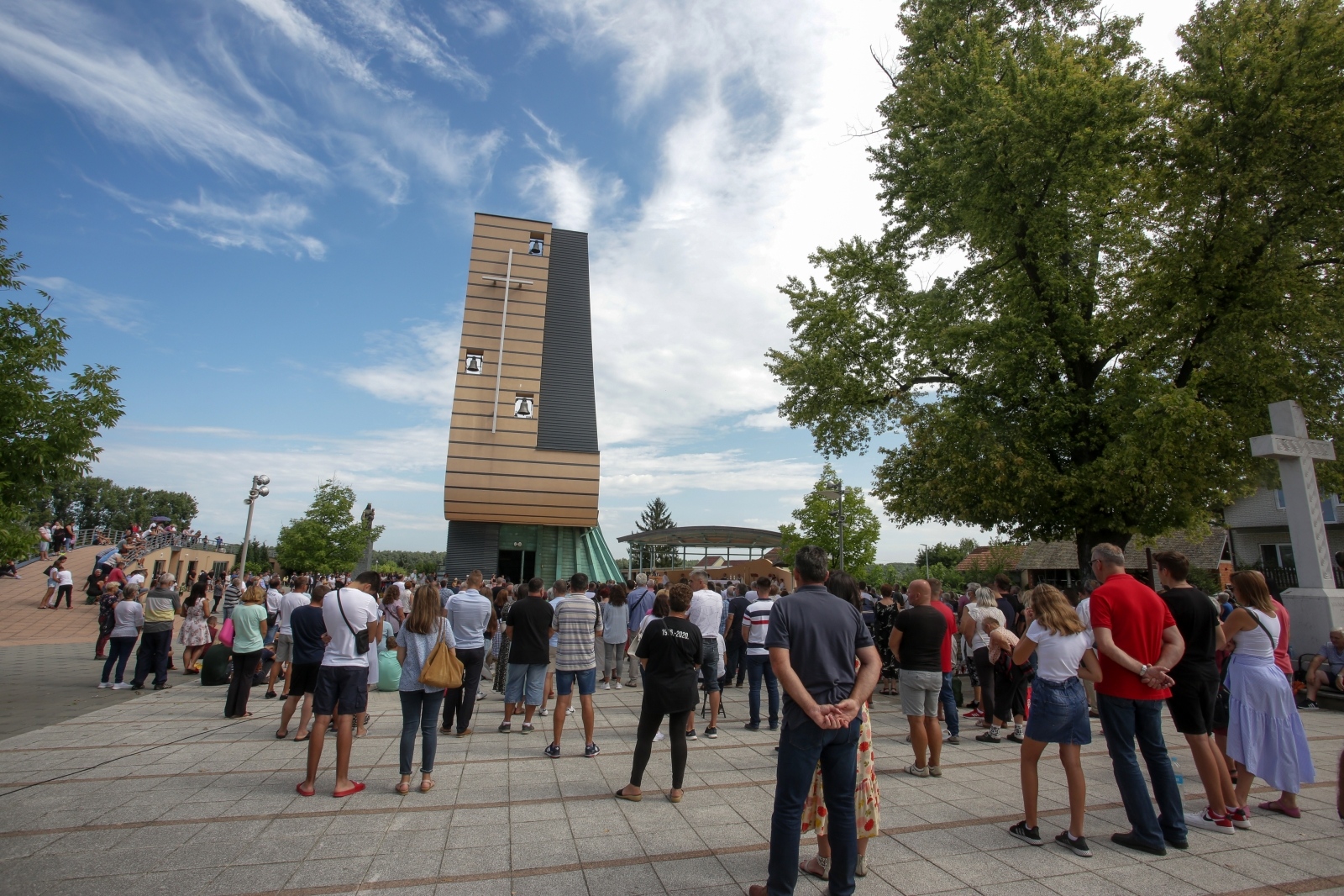 Vjernici na proslavi Velike Gospe u Aljmašu
