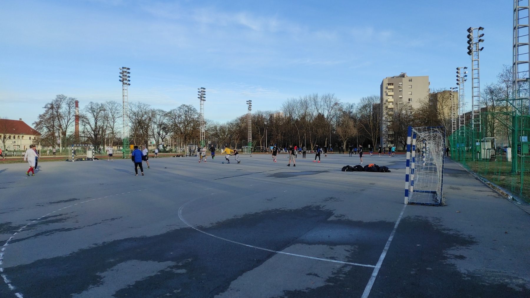 Krcata ‘Srednjika’: Osječani trčali, igrali nogoš, basket…