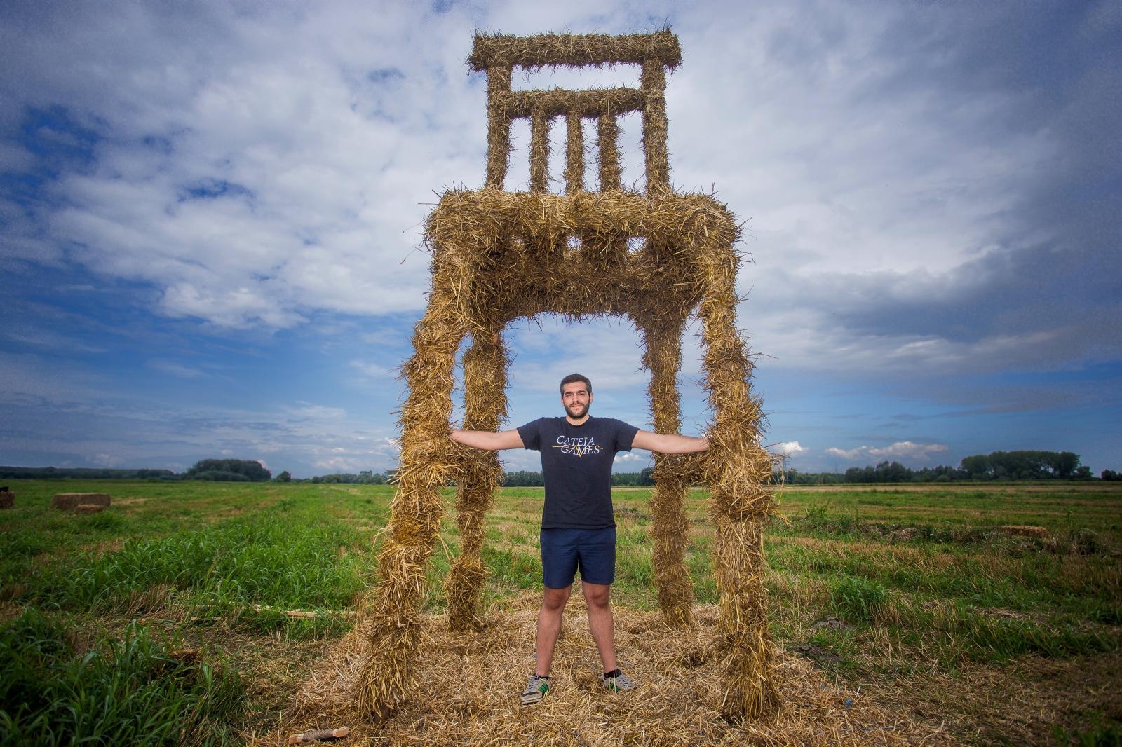 Pripreme za 14. Slama Land Art