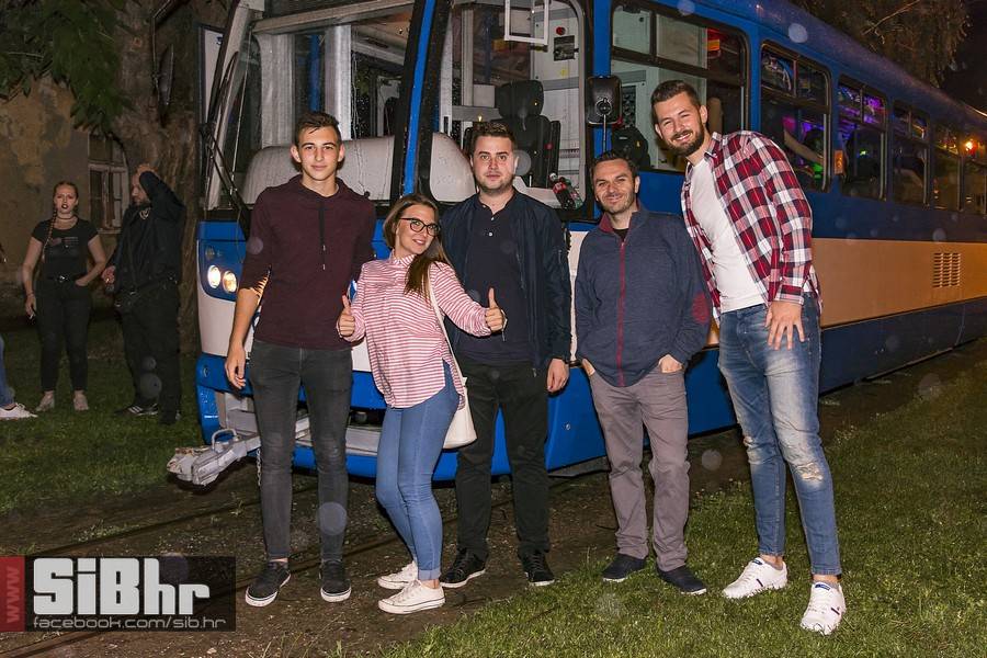 Tram_party_SiBhr-66