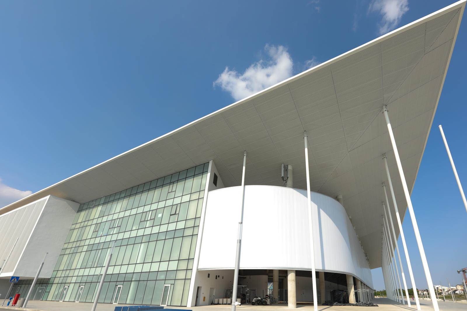 Nogometaši Osijeka započeli pripreme na novom stadionu Nogometaši Osijeka započeli pripreme na novom stadionu