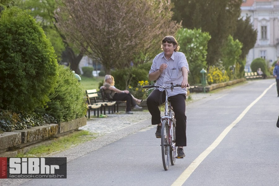 osjecani_u_setnji_gradom_89 osjecani_u_setnji_gradom_89