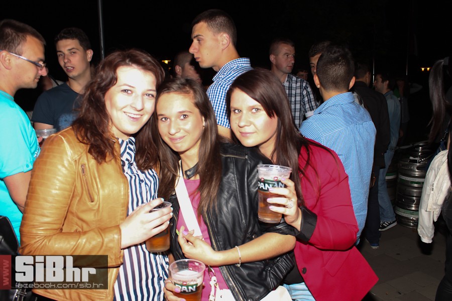 dc_party_2706_SiBhr_54 dc_party_2706_SiBhr_54