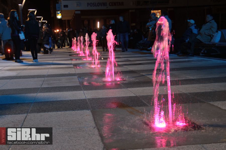 SvecanoOtvorenTrgSlobode_SiBhr_