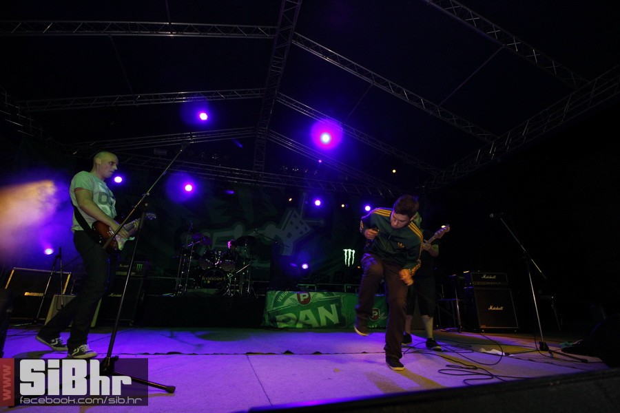 ufo_brkovi_zoran_19 ufo_brkovi_zoran_19