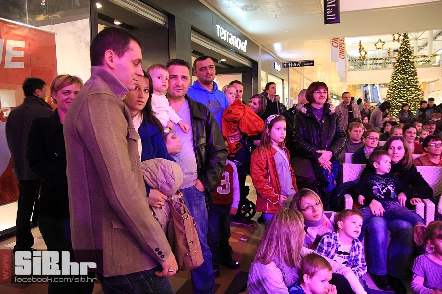 bozicna_bajka_am_24 bozicna_bajka_am_24