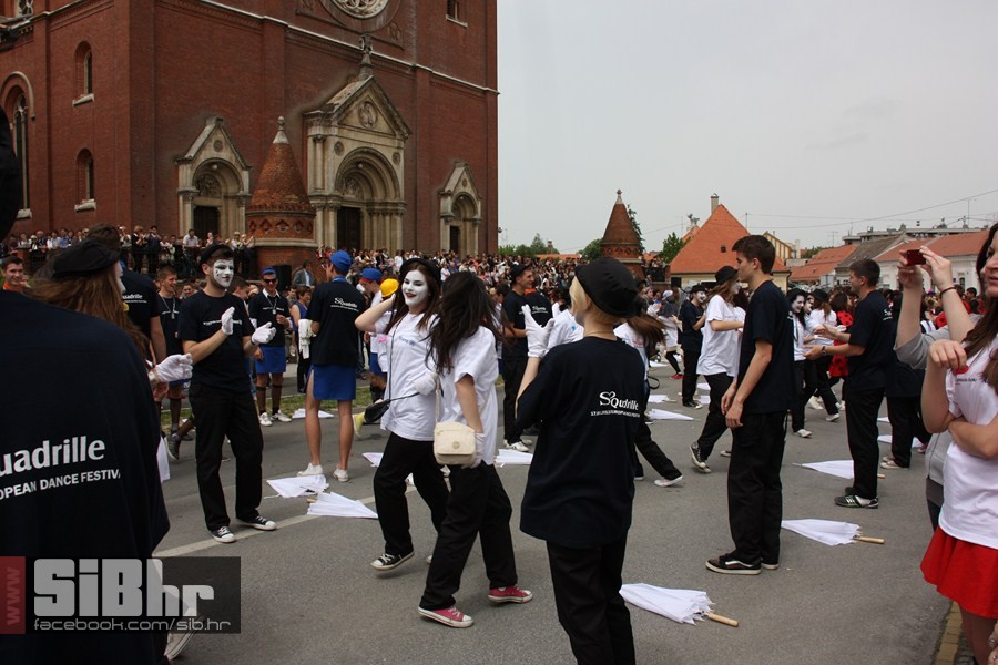 maturanti_djakovo_2013_10