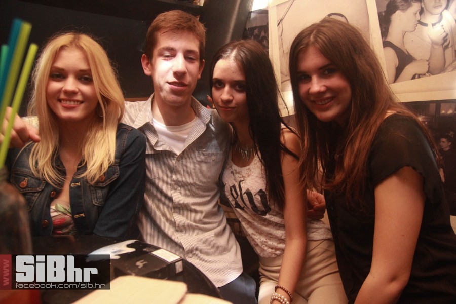 tufna0211_15 tufna0211_15