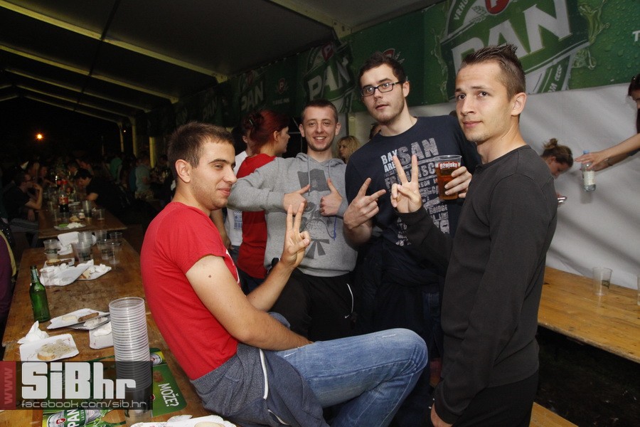 studentska_rostiljada_Mejasi_Si
