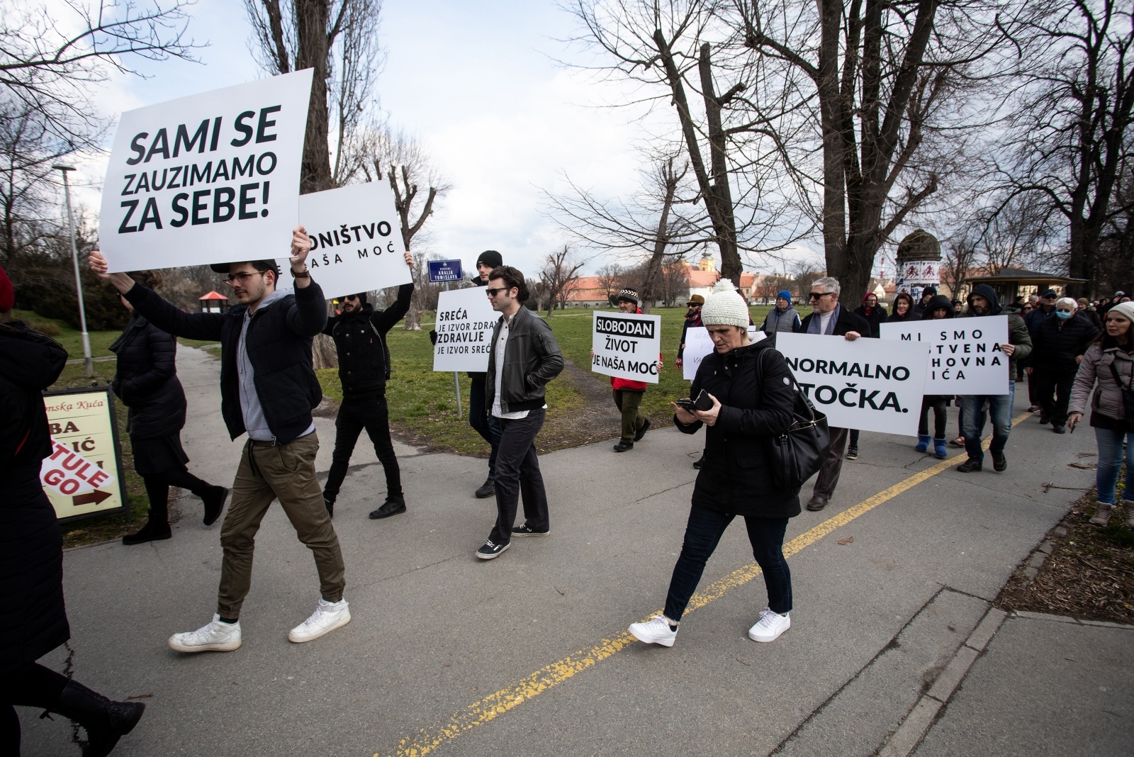Kroz Osijek prošla povorka slobode – povorka protiv ograničavanja zbog koronavirusa