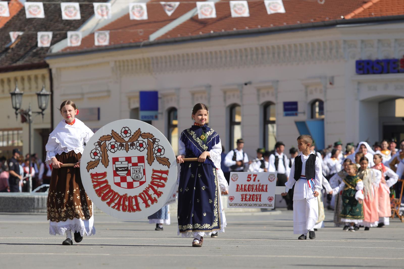 57. Đakovački vezovi