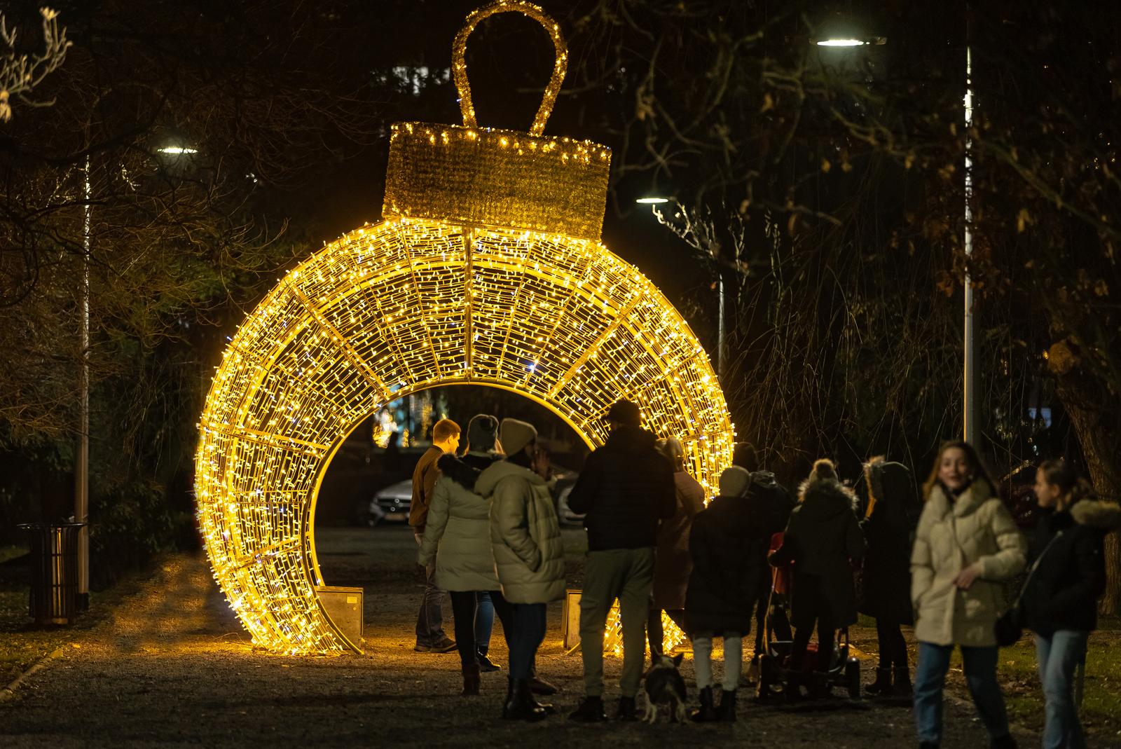 Advent u Osijeku ove godine još sjajniji i čarobniji