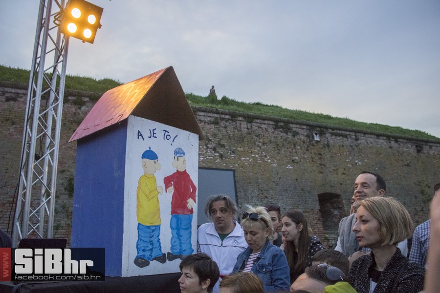 transgeneracijski_party_tvrdja_