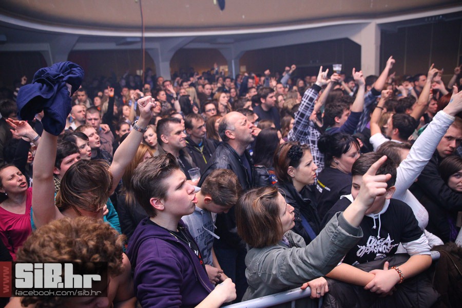 opca_opasnost_slavija_04042013_