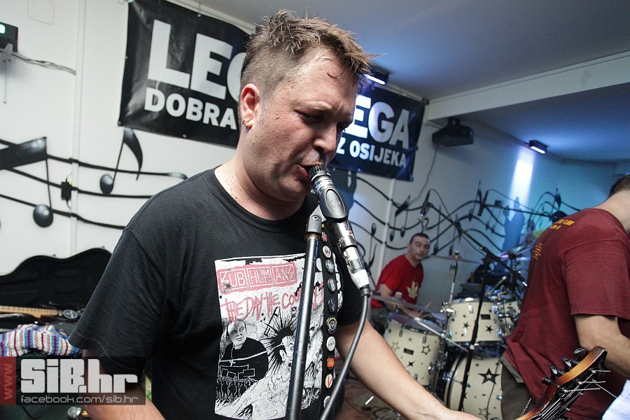 punk_party_10_atheist_rap_13102