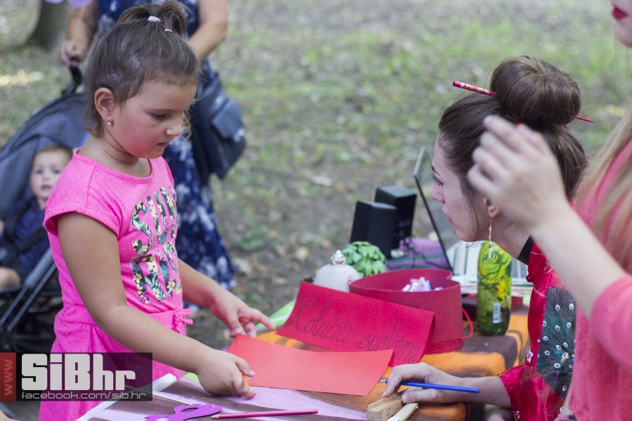 zemlja_vijenac_2015_SiBhr16