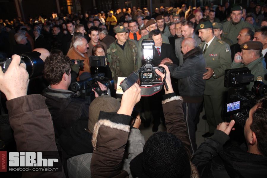 SvecanoOtvorenTrgSlobode_SiBhr_