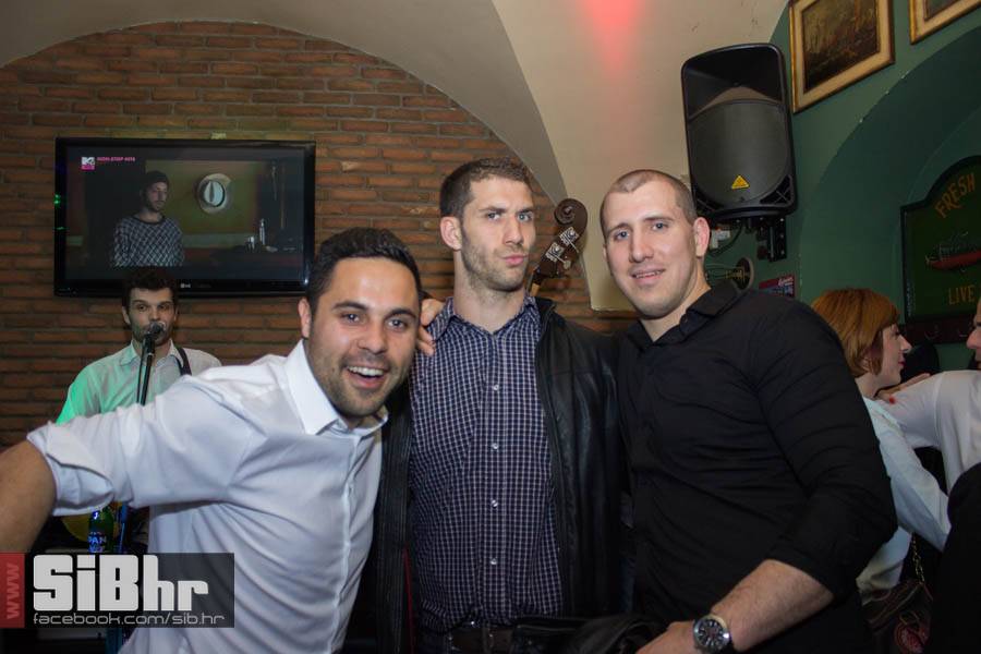 fort_pub_7