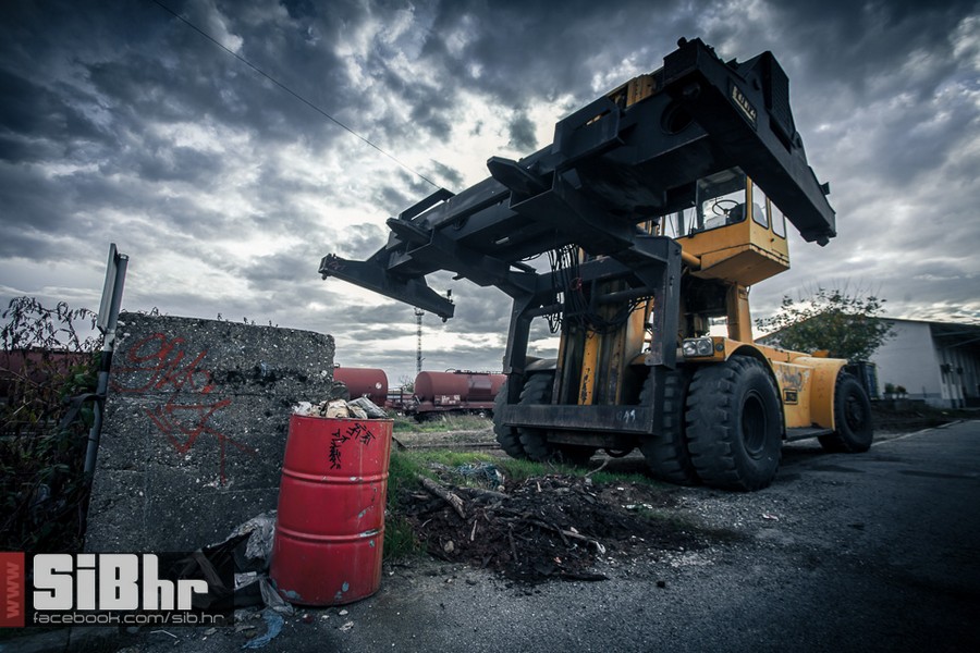 apokoalipticni_osijek_mbanic_Si