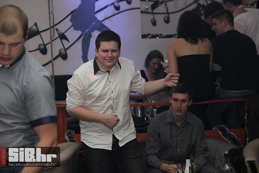 novagtrgkinolumiermediumlotus85 novagtrgkinolumiermediumlotus85