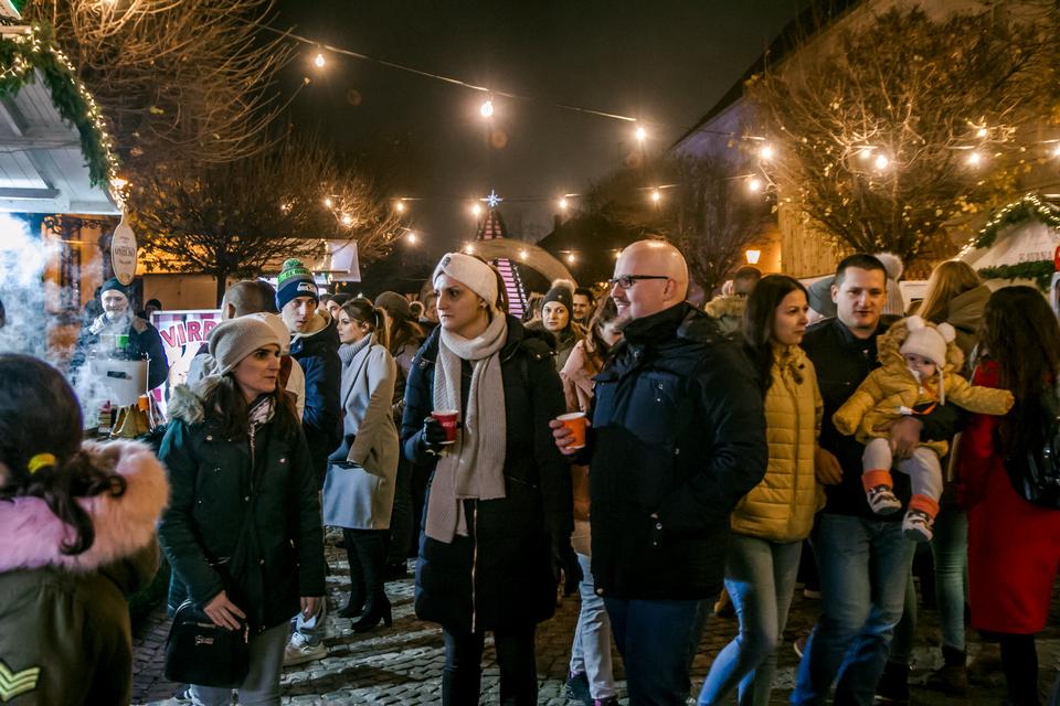Mia Dimšić rasplesale svoje Osječane na Adventu u Tvrđi