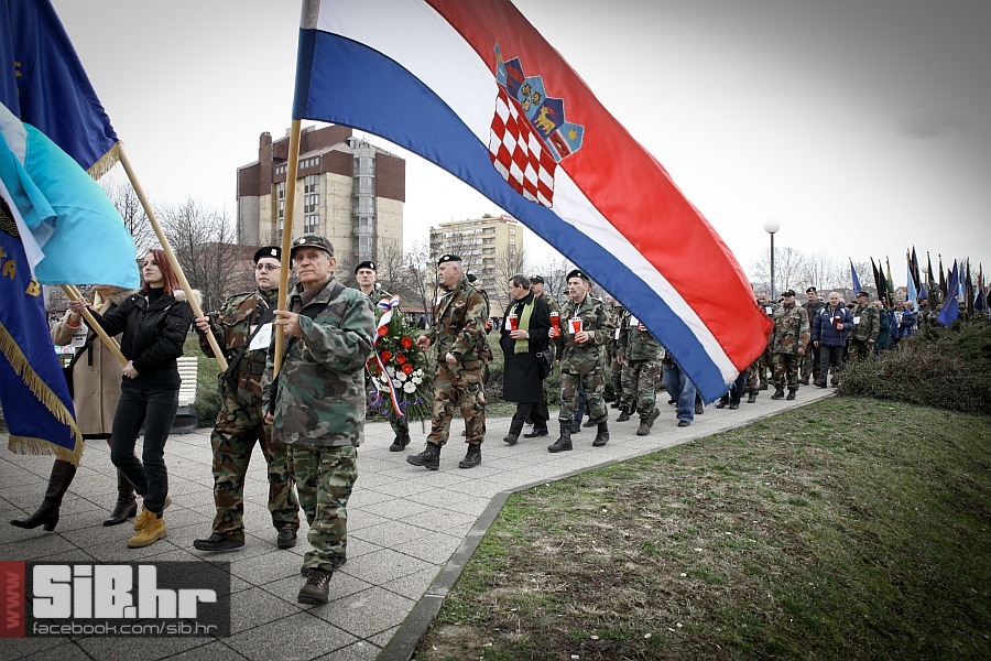 vukovar_prosvjed_protiv_cirilic